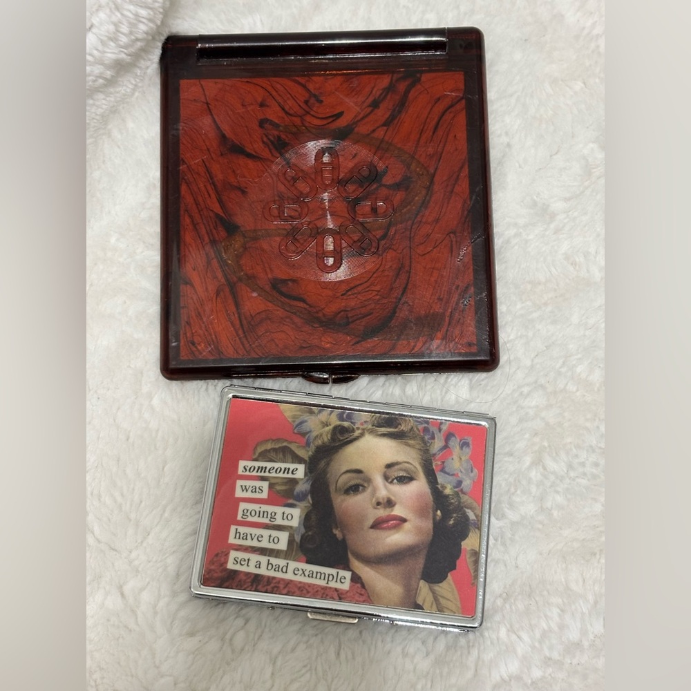 Vintage tortoise shell mirror compact plus Anne Taintor vintage-inspired compact
